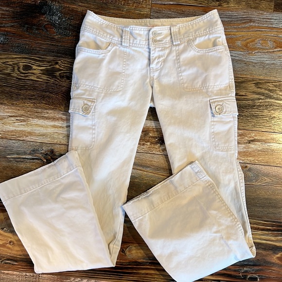 Abercrombie & Fitch Pants - Early 2000’s Abercrombie and Fitch Low rise Cargo pants
